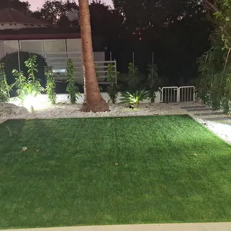 King Alexander Villa15-just A 200m Walk To The Sea Villa