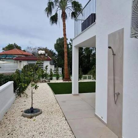 King Alexander Villa15-just A 200m Walk To The Sea Vila