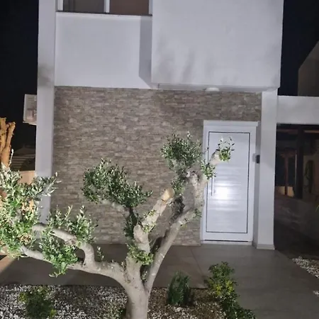 King Alexander Villa15-just A 200m Walk To The Sea * Klorakas