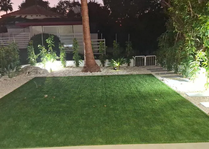 King Alexander Villa15-just A 200m Walk To The Sea Vilă