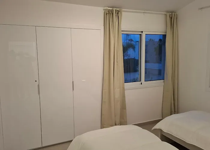 Vilă King Alexander Villa15-just A 200m Walk To The Sea Klorakas